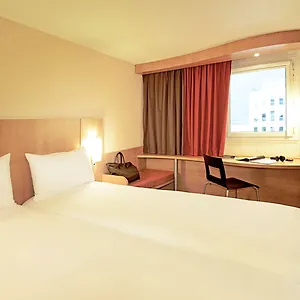 Ibis Hauptbahnhof Hotell
