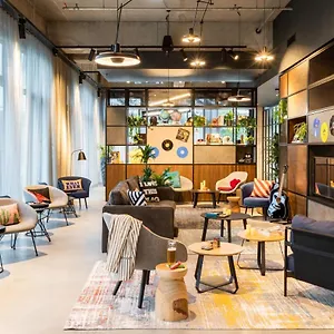 Hotel Moxy Berlin Airport ***